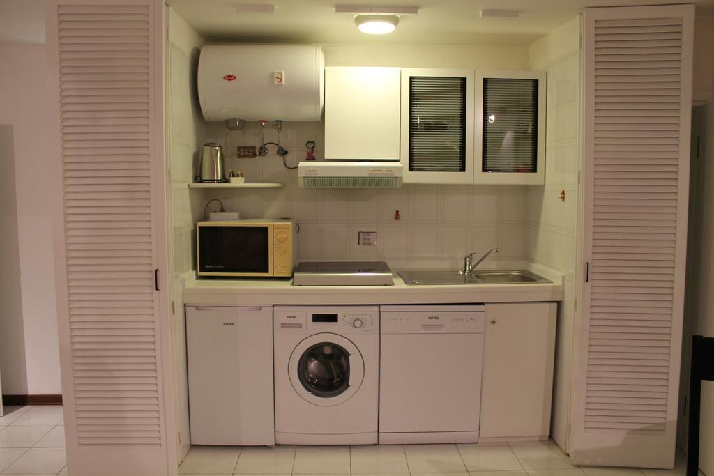 Monolocale Oberdan Apartment Bologna Bagian luar foto